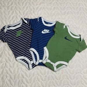 Nike Infant/baby boy onesie 3M